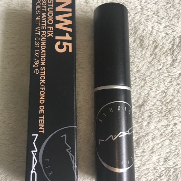 Mac Cosmetics Studio Fix Soft Matte Foundation Stick in NW15 BNIB - Picture 5 of 13